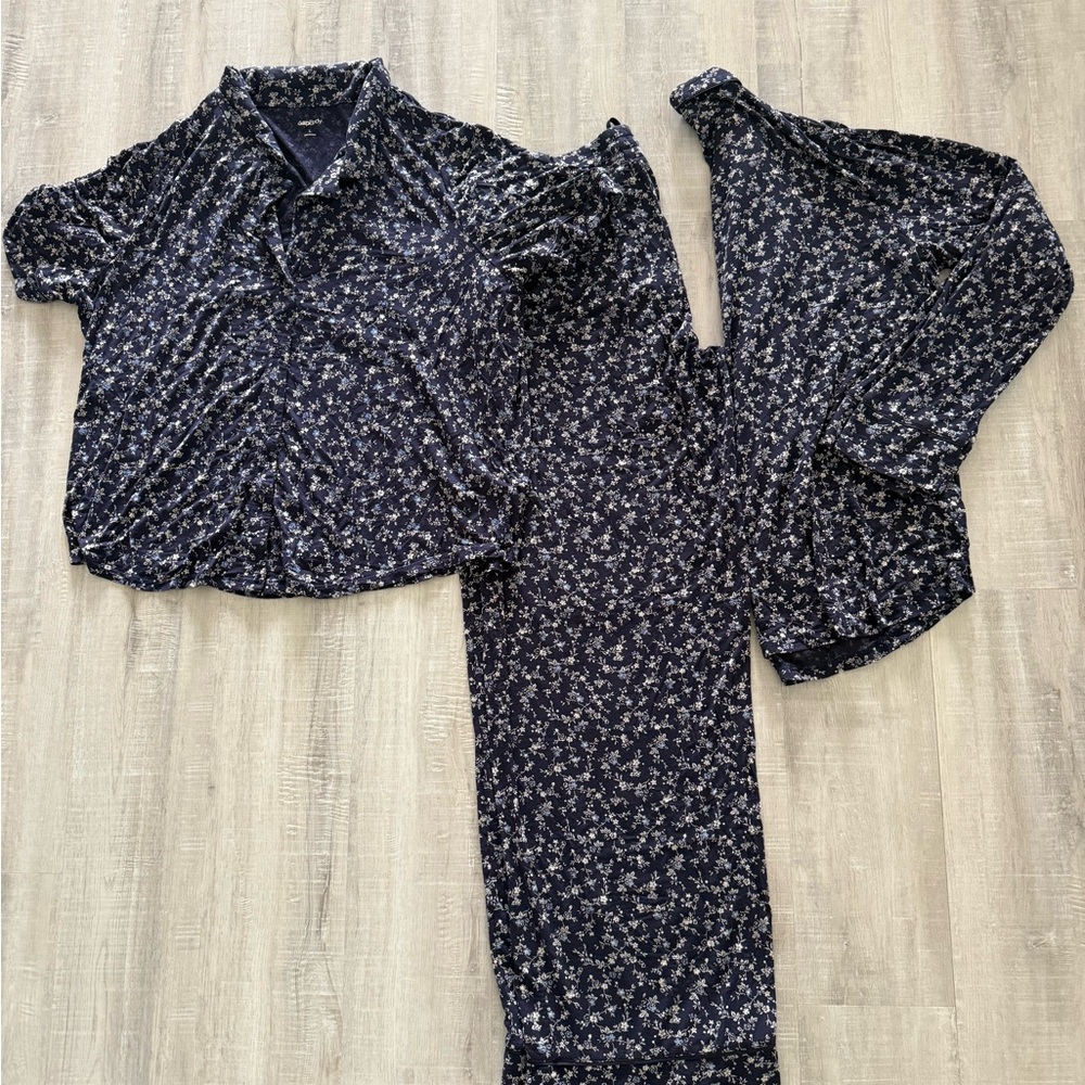 Gap Body Floral Pajama Set in Navy and White